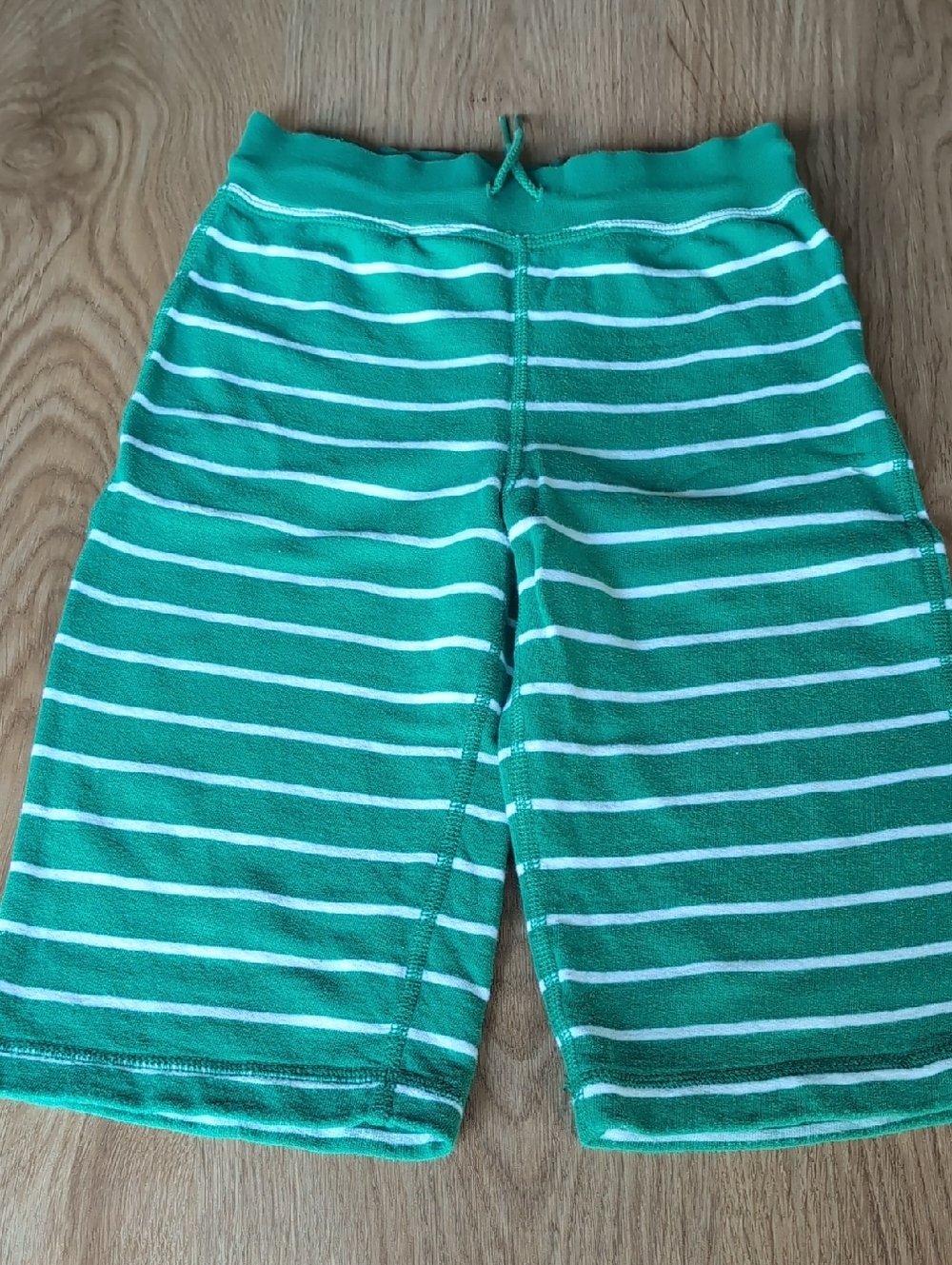 Hanna Andersson Green and White Striped Knit Shorts 120 / Size 6-7